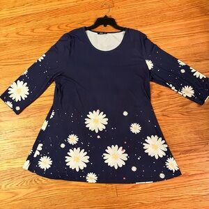 Lily Navy Tunic with White Daisy Print